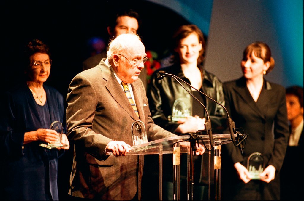 Actor and comedian Tom Dreesen hosts the Chicago Film Critics Awards - Chicago Sun-Times