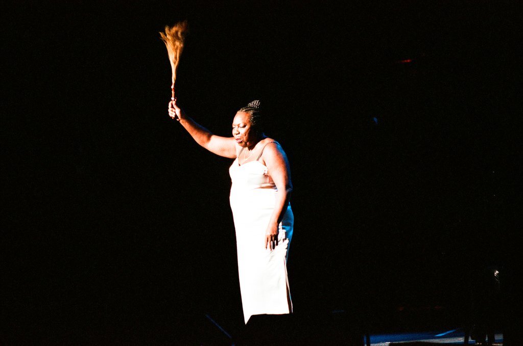 Singer Nina Simone performs at the Oriental Theatre - Chicago Sun-Times