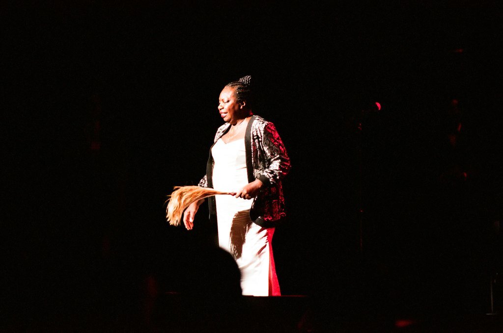 Singer Nina Simone performs at the Oriental Theatre - Chicago Sun-Times