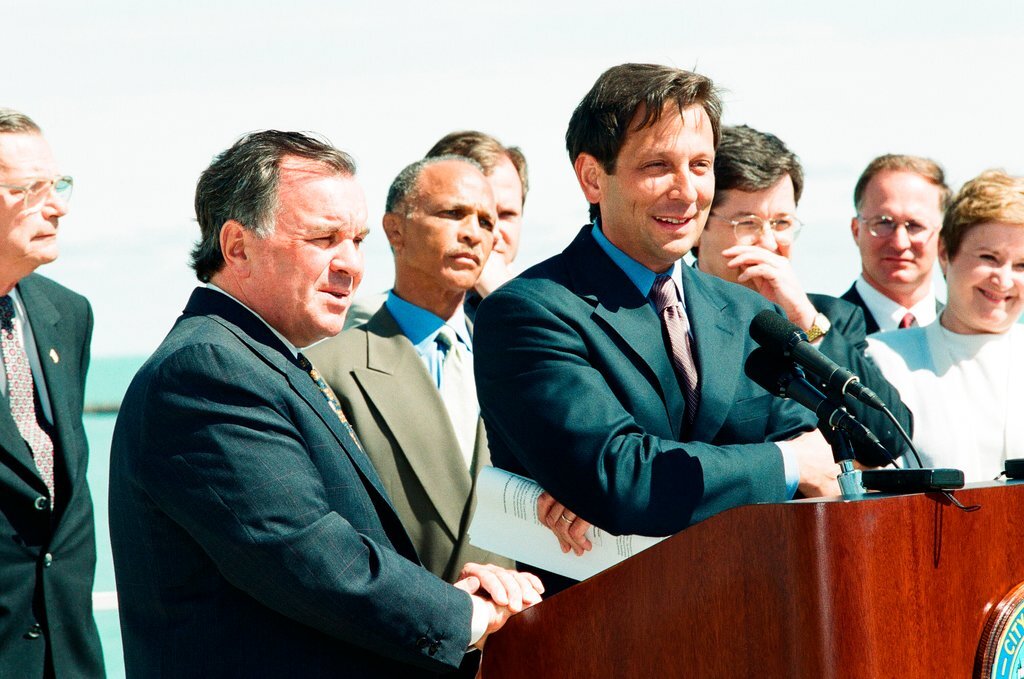 Mayor Richard M. Daley and suburban representatives hold a press conference - Chicago Sun-Times