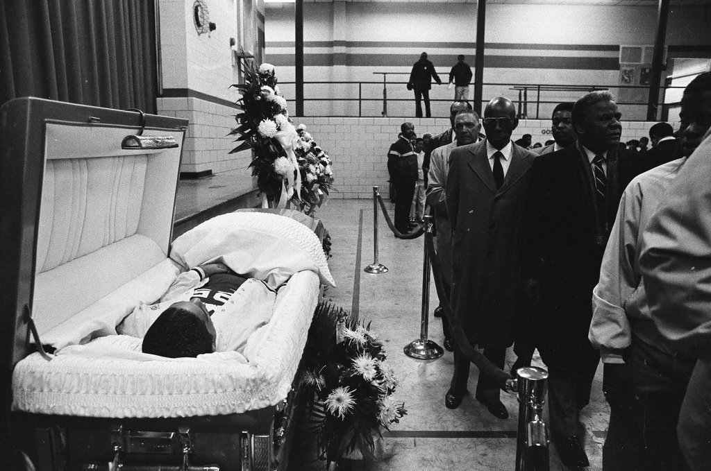 Mourners attend the wake of Ben Wilson - Chicago Sun-Times