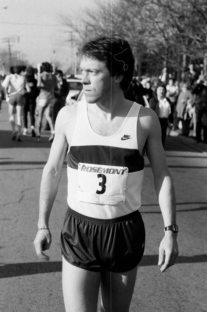 Runners participate in the Rosemont 10k Turkey Trot - Chicago Sun-Times