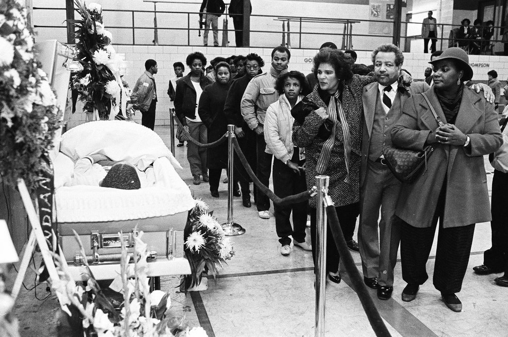 Mourners attend the wake of Ben Wilson - Chicago Sun-Times