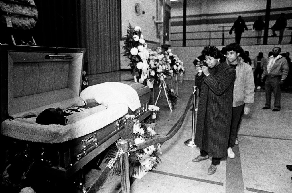 Mourners attend the wake of Ben Wilson - Chicago Sun-Times