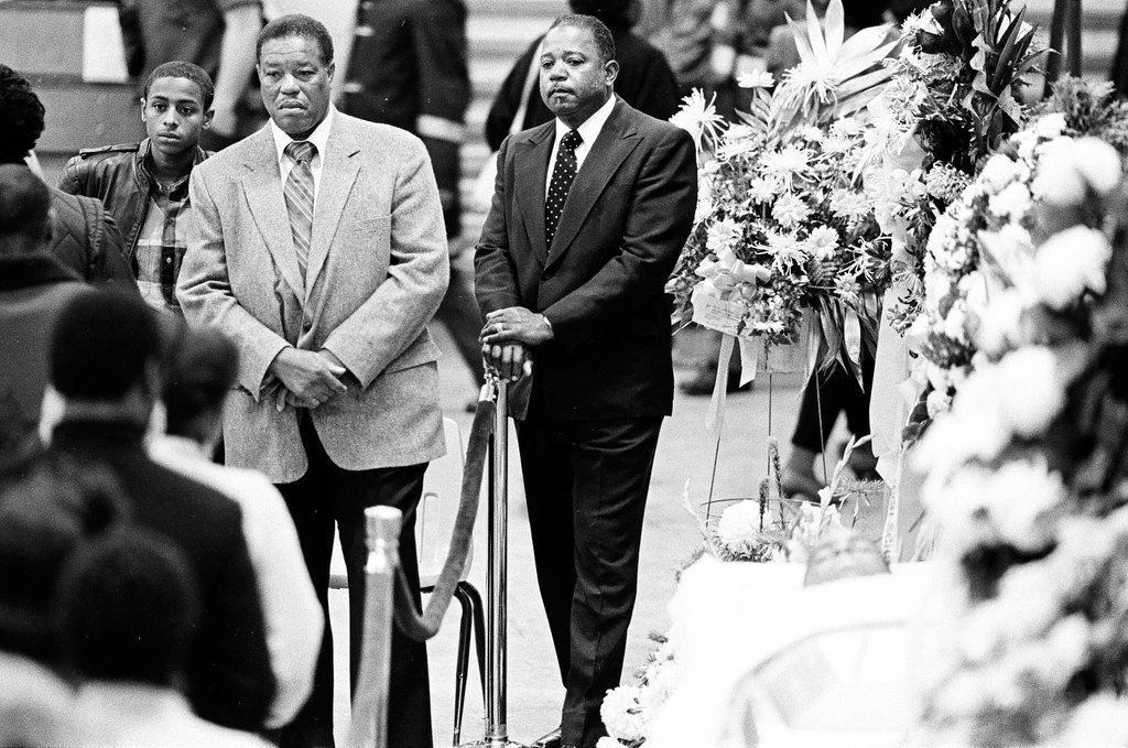 Mourners attend the wake of Ben Wilson - Chicago Sun-Times