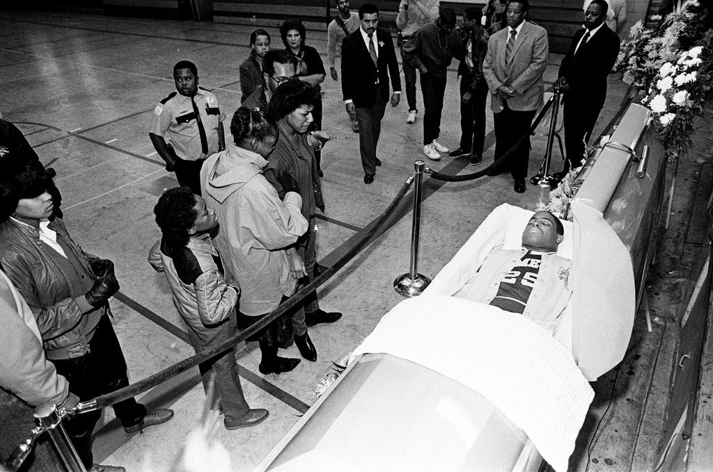 Mourners attend the wake of Ben Wilson - Chicago Sun-Times