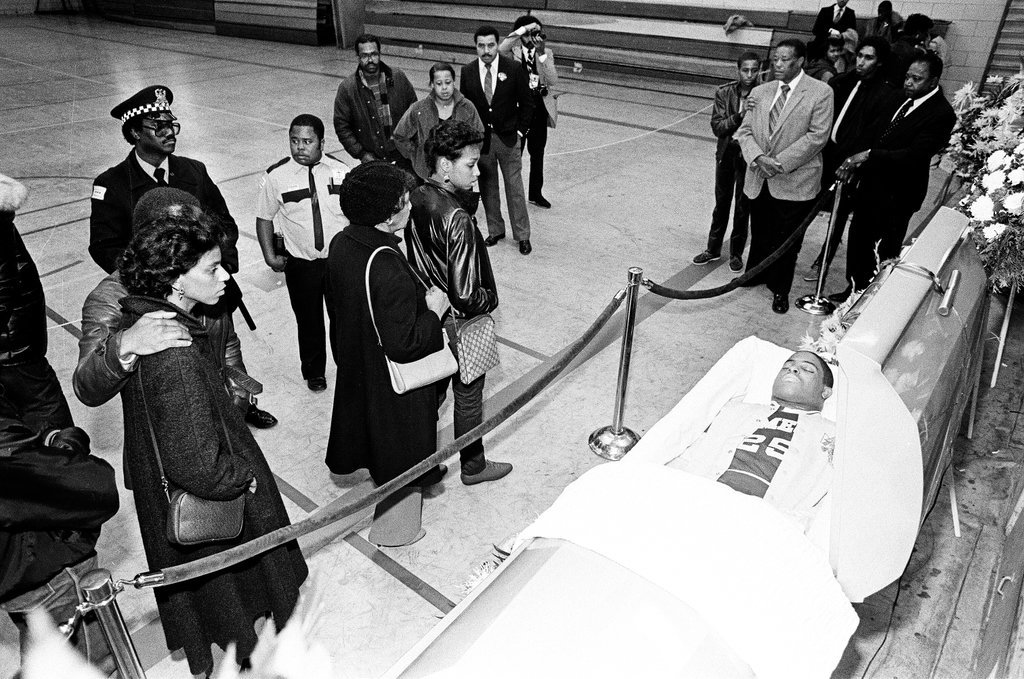 Mourners attend the wake of Ben Wilson - Chicago Sun-Times