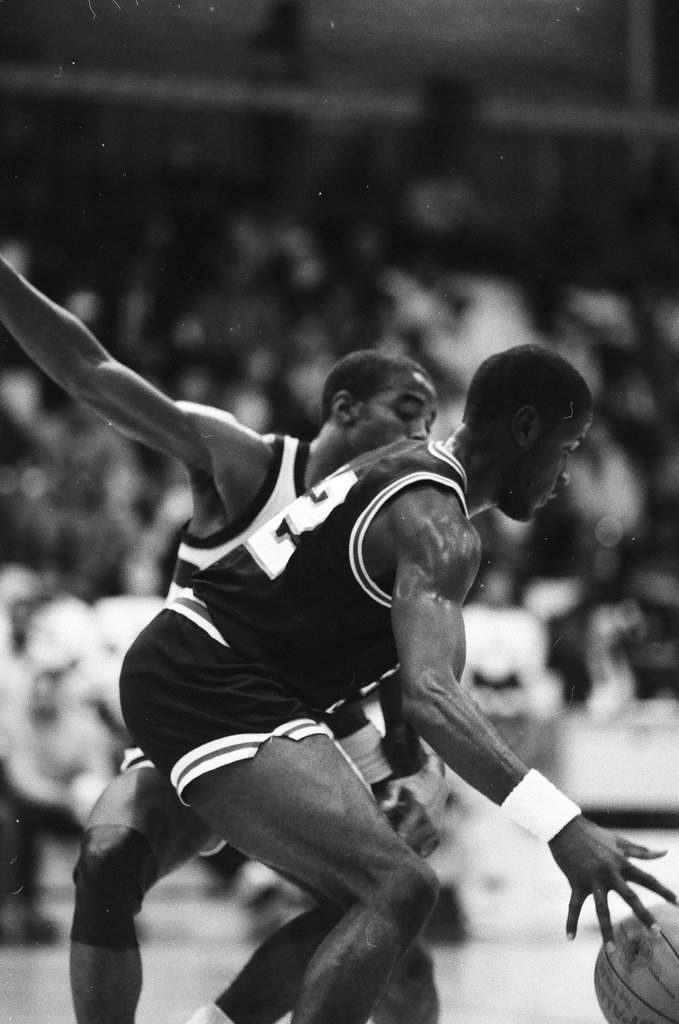 The Chicago State University Cougars play basketball against Jackson State - Chicago Sun-Times