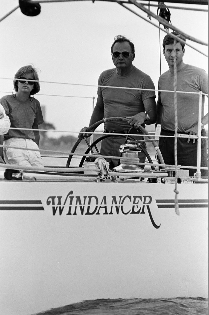 Sailors aboard the 12-meter yacht, Windancer, battle the wind on Lake Michigan - Chicago Sun-Times