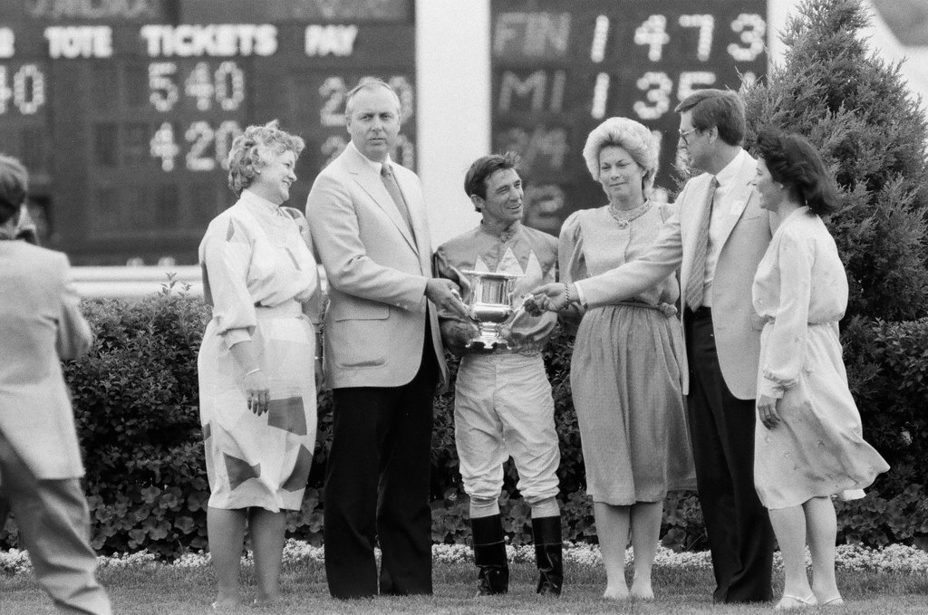 Par Flite and trainer Carl Nafzger win the Grade II Washington Park Stakes race - Chicago Sun-Times