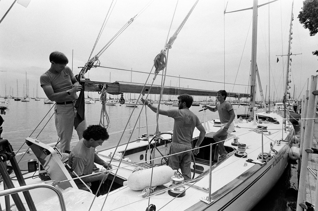 Sailors aboard the 12-meter yacht, Windancer, battle the wind on Lake Michigan - Chicago Sun-Times