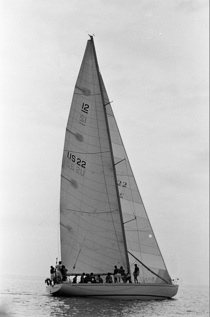 Sailors aboard the 12-meter yacht, Windancer, battle the wind on Lake Michigan - Chicago Sun-Times