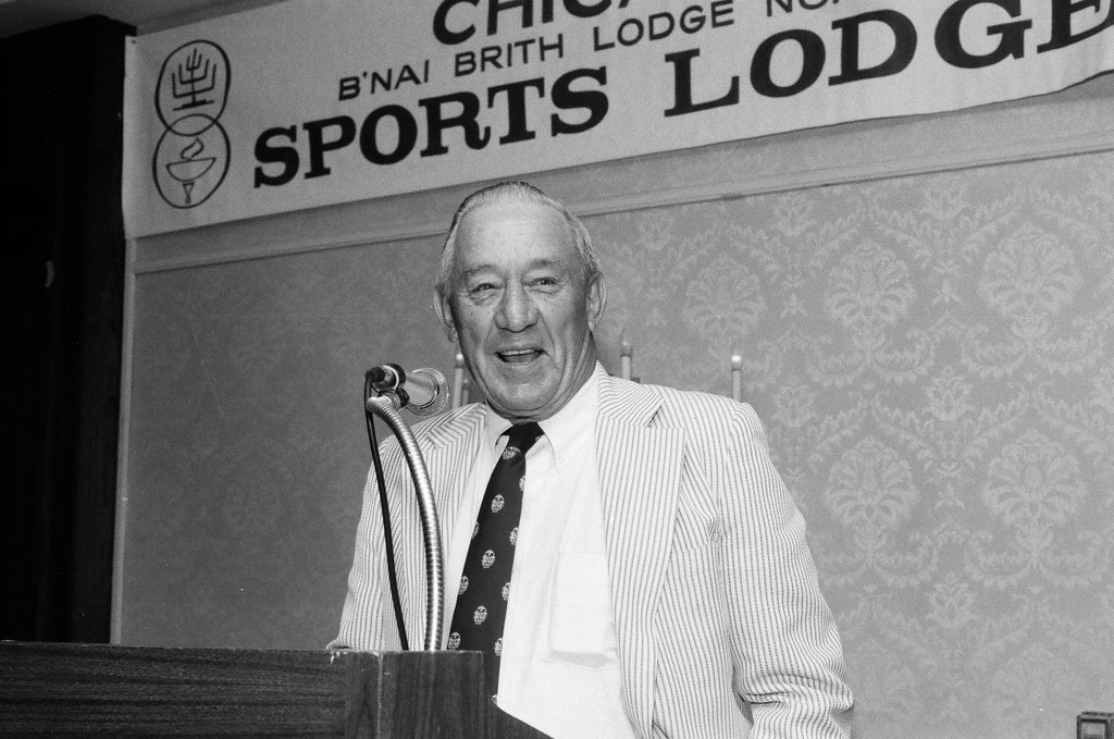 Heisman Trophy winner Jay Berwanger speaks at an event sponsored by the B'Nai B'Rith Sports Lodge - Chicago Sun-Times