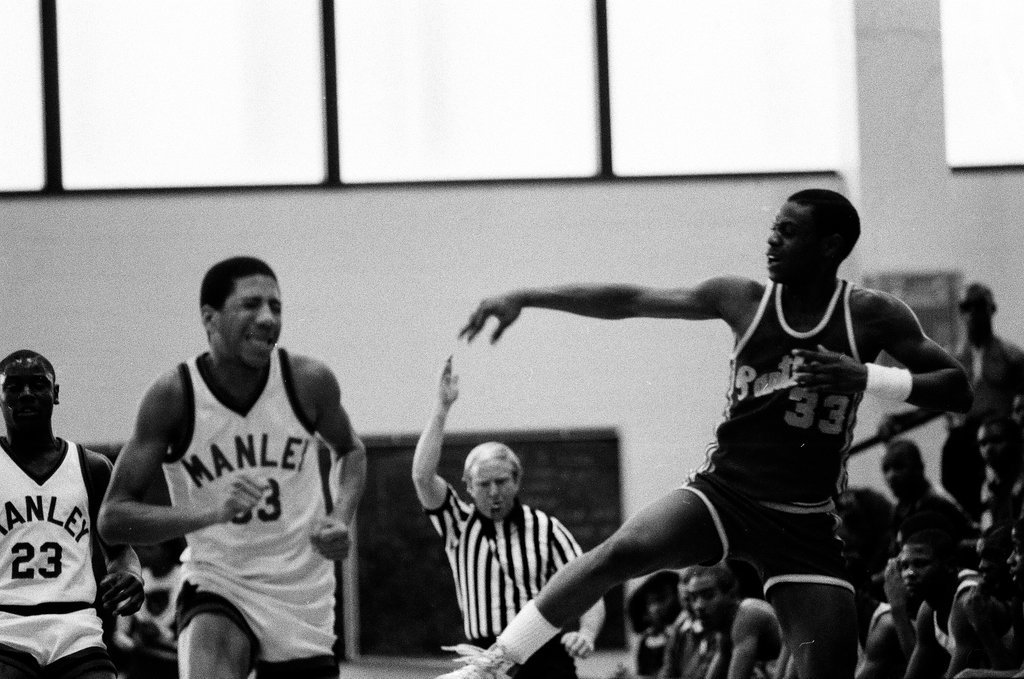Manley high school plays against the Panthers in the public league playoffs - Chicago Sun-Times
