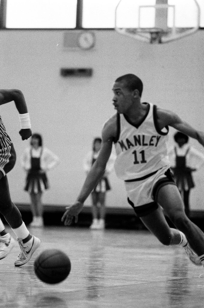 Manley high school plays against the Panthers in the public league playoffs - Chicago Sun-Times