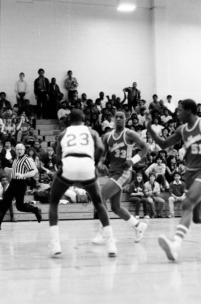 Manley high school plays against the Panthers in the public league playoffs - Chicago Sun-Times