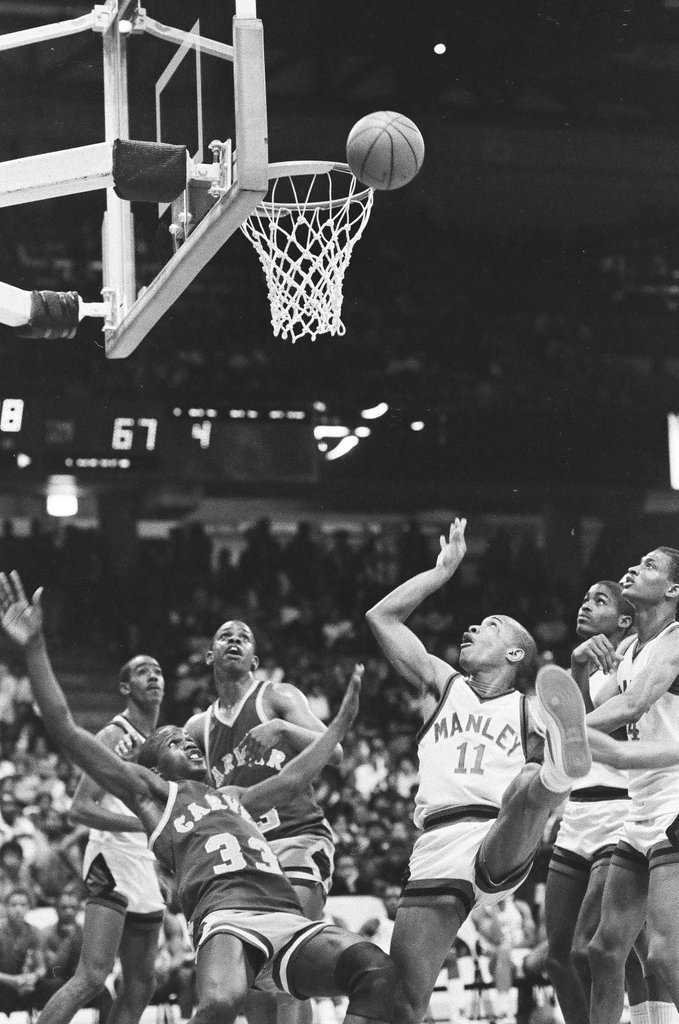 Carver and Manley high schools compete in the public league basketball semifinals - Chicago Sun-Times