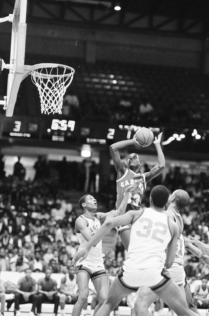 Carver and Manley high schools compete in the public league basketball semifinals - Chicago Sun-Times