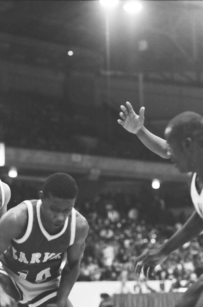 Carver and Manley high schools compete in the public league basketball semifinals - Chicago Sun-Times