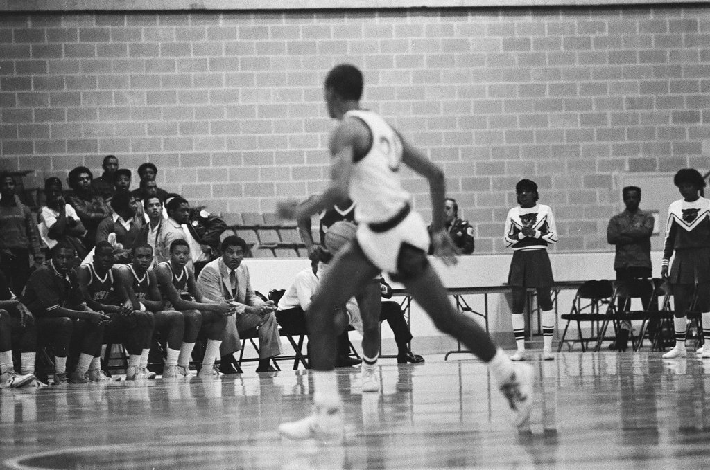 Carver and Manley high schools compete in the public league basketball semifinals - Chicago Sun-Times