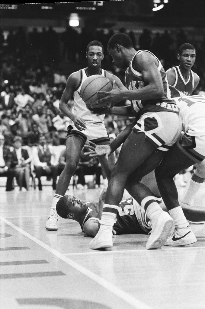 Carver and Manley high schools compete in the public league basketball semifinals - Chicago Sun-Times