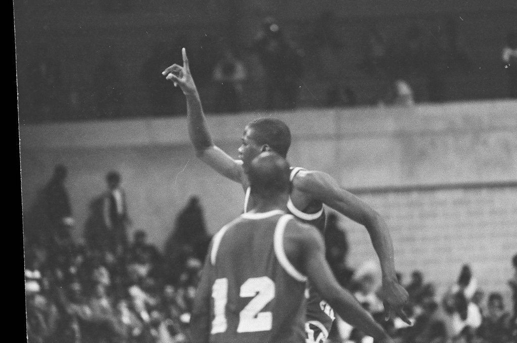 Carver and Manley high schools compete in the public league basketball semifinals - Chicago Sun-Times