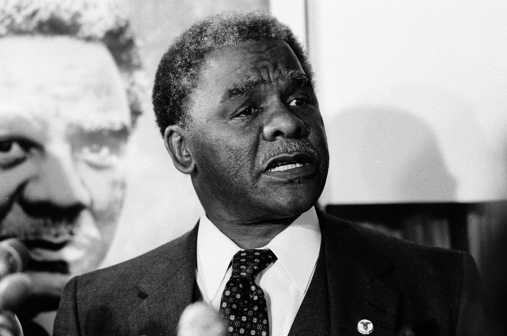 United States Representative Harold Washington announces his candidacy for mayor - James (Jim) Klepitsch for Chicago Sun-Times