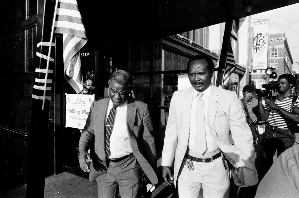 Mayor Harold Washington votes in the 1st Congressional primary - James (Jim) Klepitsch for Chicago Sun-Times