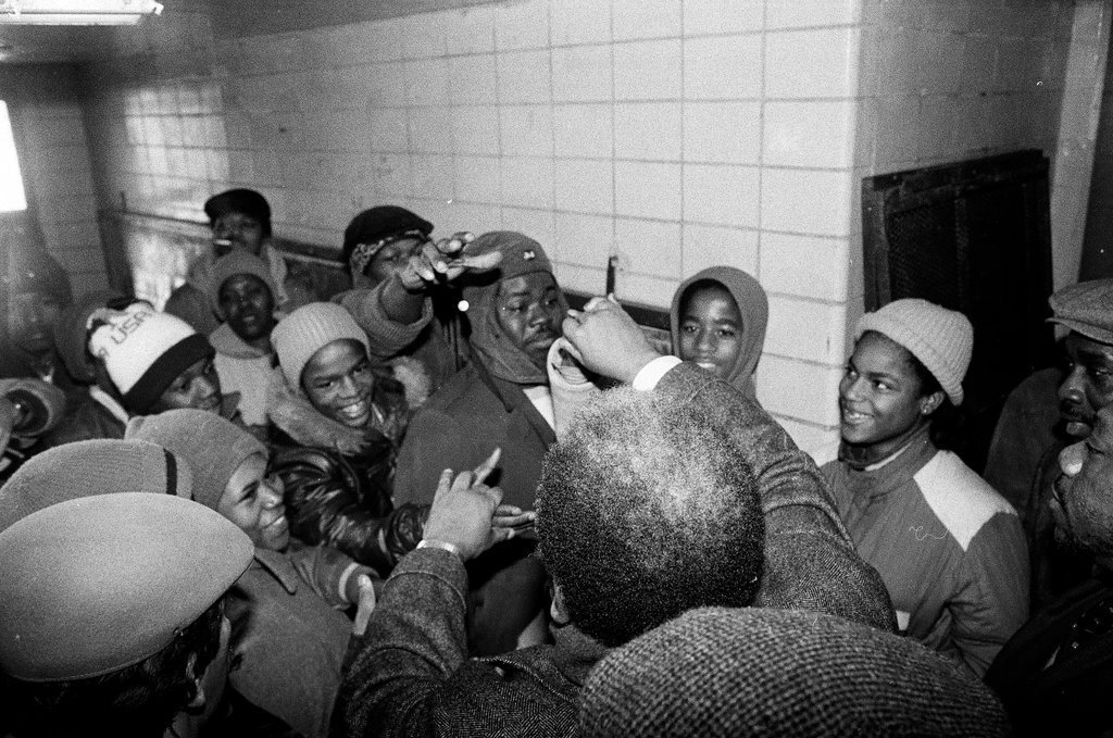 Mayor Harold Washington tours ABLA housing and speaks to residents - Keith Hale for Chicago Sun-Times