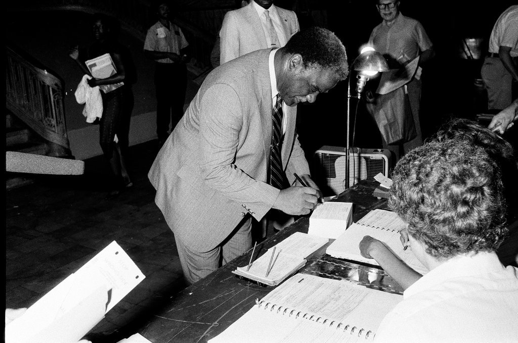 Mayor Harold Washington votes in the 1st Congressional primary - James (Jim) Klepitsch for Chicago Sun-Times