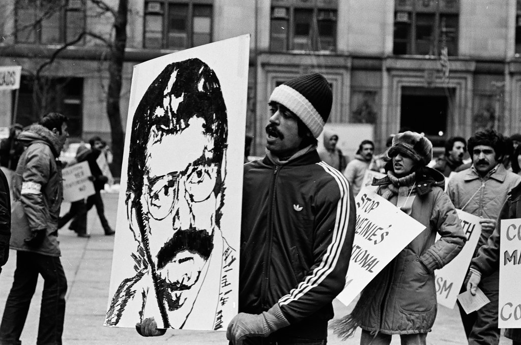 Iranians protesting at Daley Plaza - Perry C. Riddle for Chicago Sun-Times
