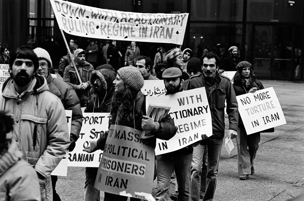 Iranians protesting at Daley Plaza - Perry C. Riddle for Chicago Sun-Times