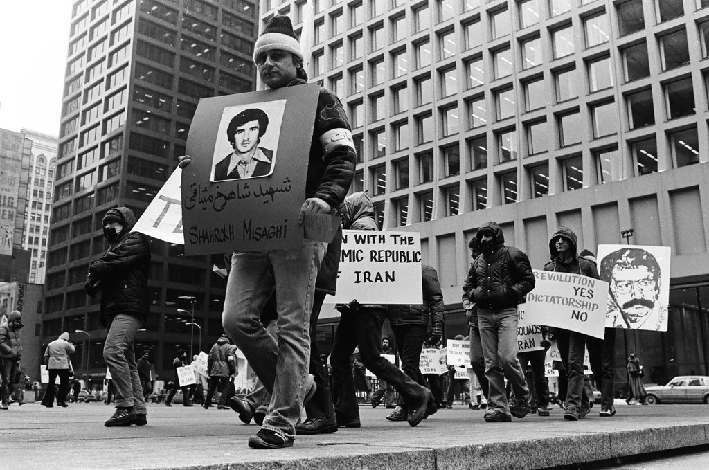 Iranians protesting at Daley Plaza - Perry C. Riddle for Chicago Sun-Times