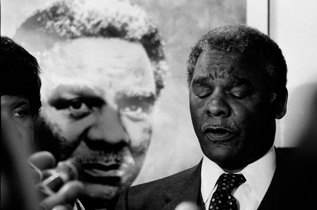 United States Representative Harold Washington announces his candidacy for mayor - James (Jim) Klepitsch for Chicago Sun-Times
