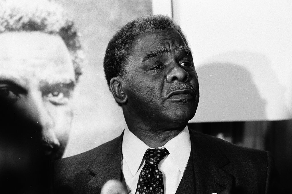 United States Representative Harold Washington announces his candidacy for mayor - James (Jim) Klepitsch for Chicago Sun-Times