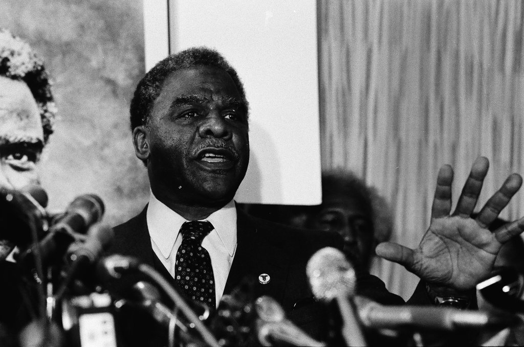 United States Representative Harold Washington announces his candidacy for mayor - James (Jim) Klepitsch for Chicago Sun-Times