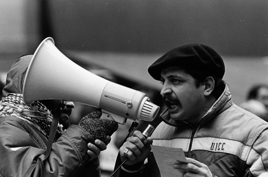 Iranians protesting at Daley Plaza - Perry C. Riddle for Chicago Sun-Times