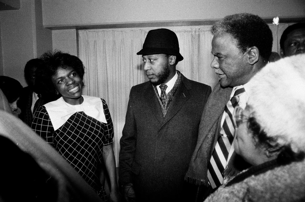 Mayor Harold Washington tours ABLA housing and speaks to residents - Keith Hale for Chicago Sun-Times