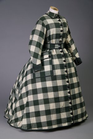 Mary Todd Lincoln's gown and cape