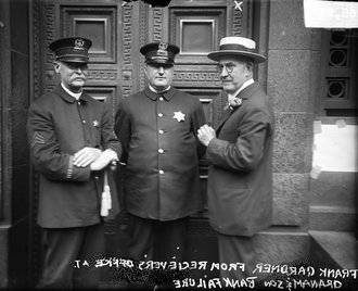 This photo shows the outfield crew for the 1917 Chicago White Sox. From  left to right ( Nemo Le…