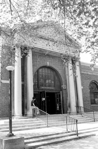 Chicago Public Library branch in Austin - Chicago Sun-Times