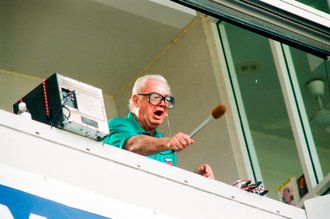 Harry Caray returns to Wrigley Field after illness - Pablo Martinez Monsivais for Chicago Sun-Times