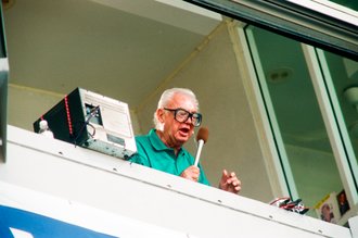 Harry Caray returns to Wrigley Field after illness - Pablo Martinez Monsivais for Chicago Sun-Times