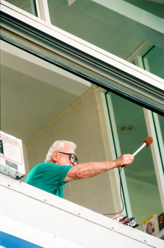 Harry Caray returns to Wrigley Field after illness - Pablo Martinez Monsivais for Chicago Sun-Times