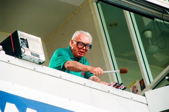 Harry Caray returns to Wrigley Field after illness - Pablo Martinez Monsivais for Chicago Sun-Times