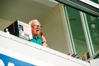 Harry Caray returns to Wrigley Field after illness - Pablo Martinez Monsivais for Chicago Sun-Times