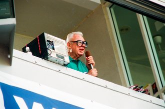 Harry Caray returns to Wrigley Field after illness - Pablo Martinez Monsivais for Chicago Sun-Times