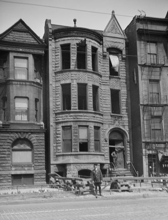 Northeast corner of Dearborn and Chicago, Chicago, Illinois, 1888-1950 - Bowes Realty Company